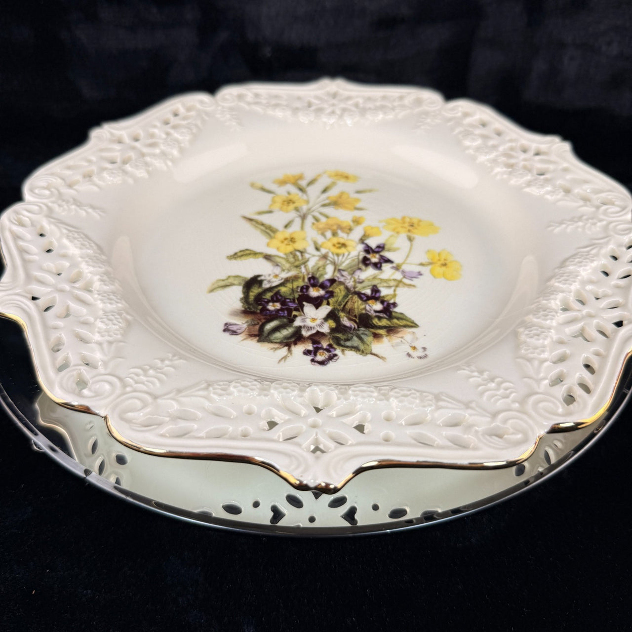 Royal Creamware Floral Gift Primroses Poppies Plates x2 Ltd Ed 10.5" England12
