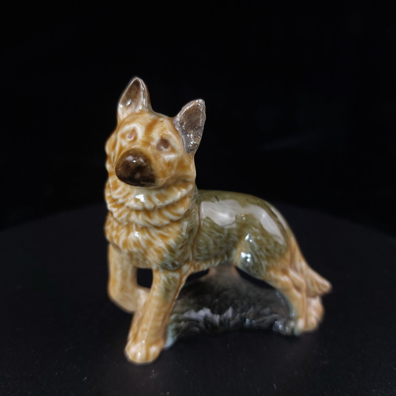 Wade German Shepherd Porcelain Pair Dog Figurines England Vintage Set ears chip2