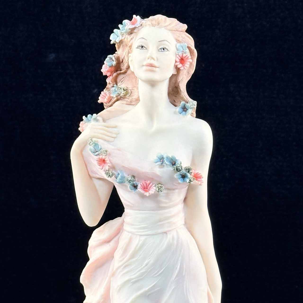 Vittorio Tessaro A.D.L. Italian Beautiful Lady Figurine Italy Home Decor 19912