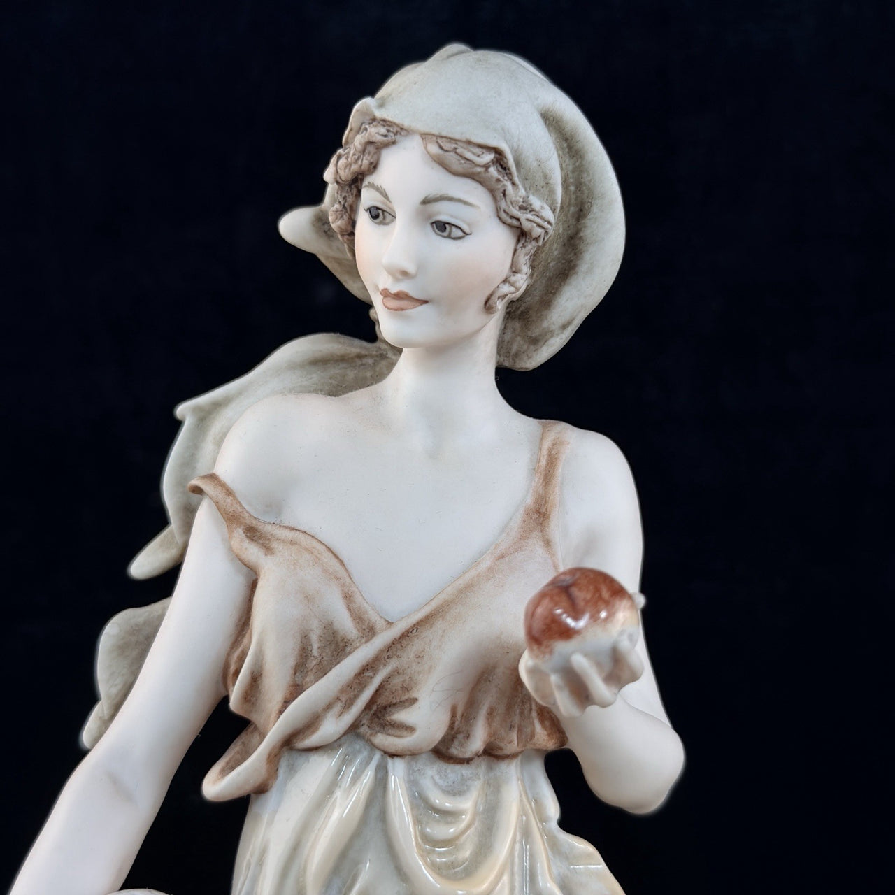 Giuseppe Armani Florence Fresh Fruits Lady Figurine 14” Italy Home Decor 1987 .14