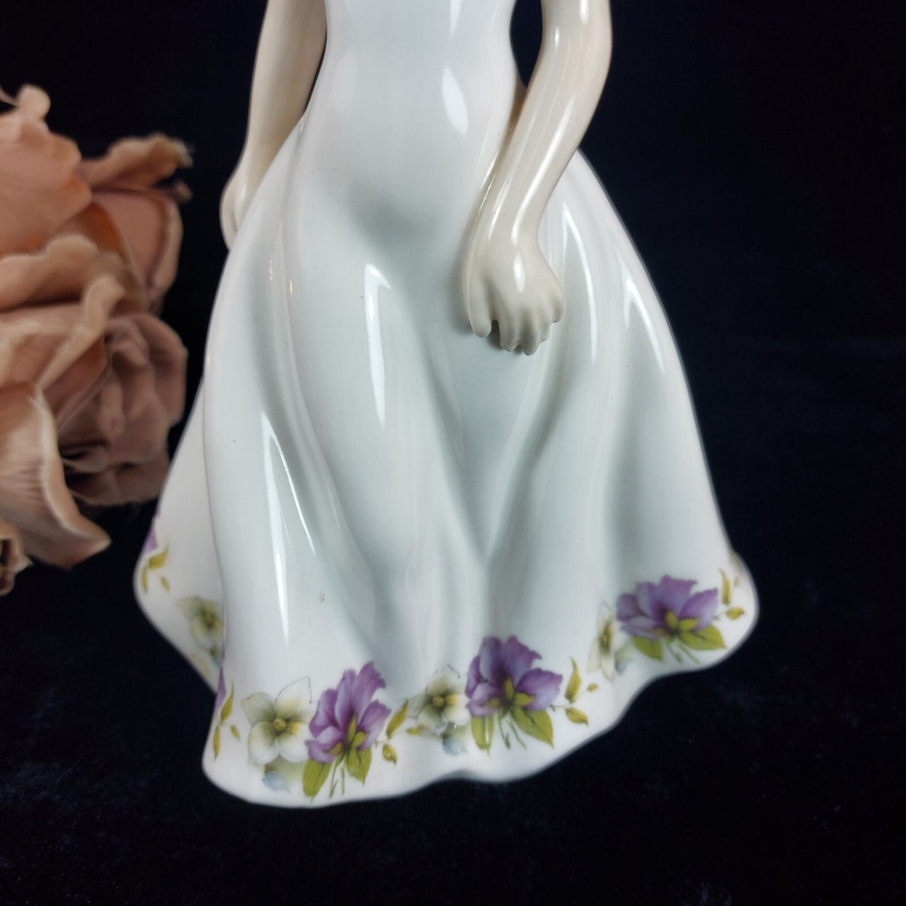 Hidden A Gem: Vintage Norcroft "Marie" Fine Bone China lady Figurine in white4