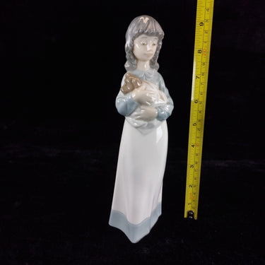 Elegant NAO by Lladró Figurine - Girl with Puppy (1990) bookcase figure Spain1