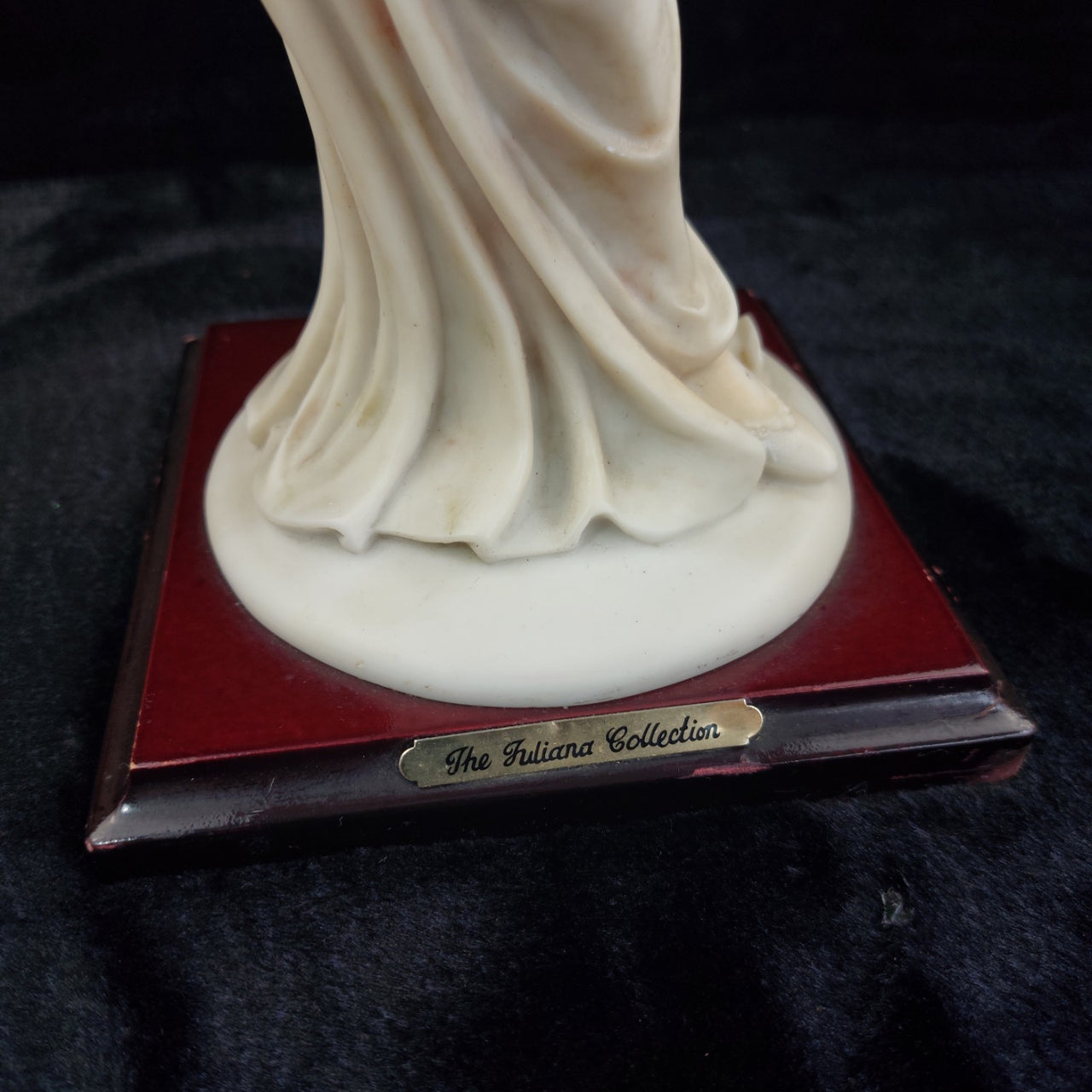 Juliana Collection 15in Figurine, Tall Lady with Dog, large Resin Art Deco Beige5