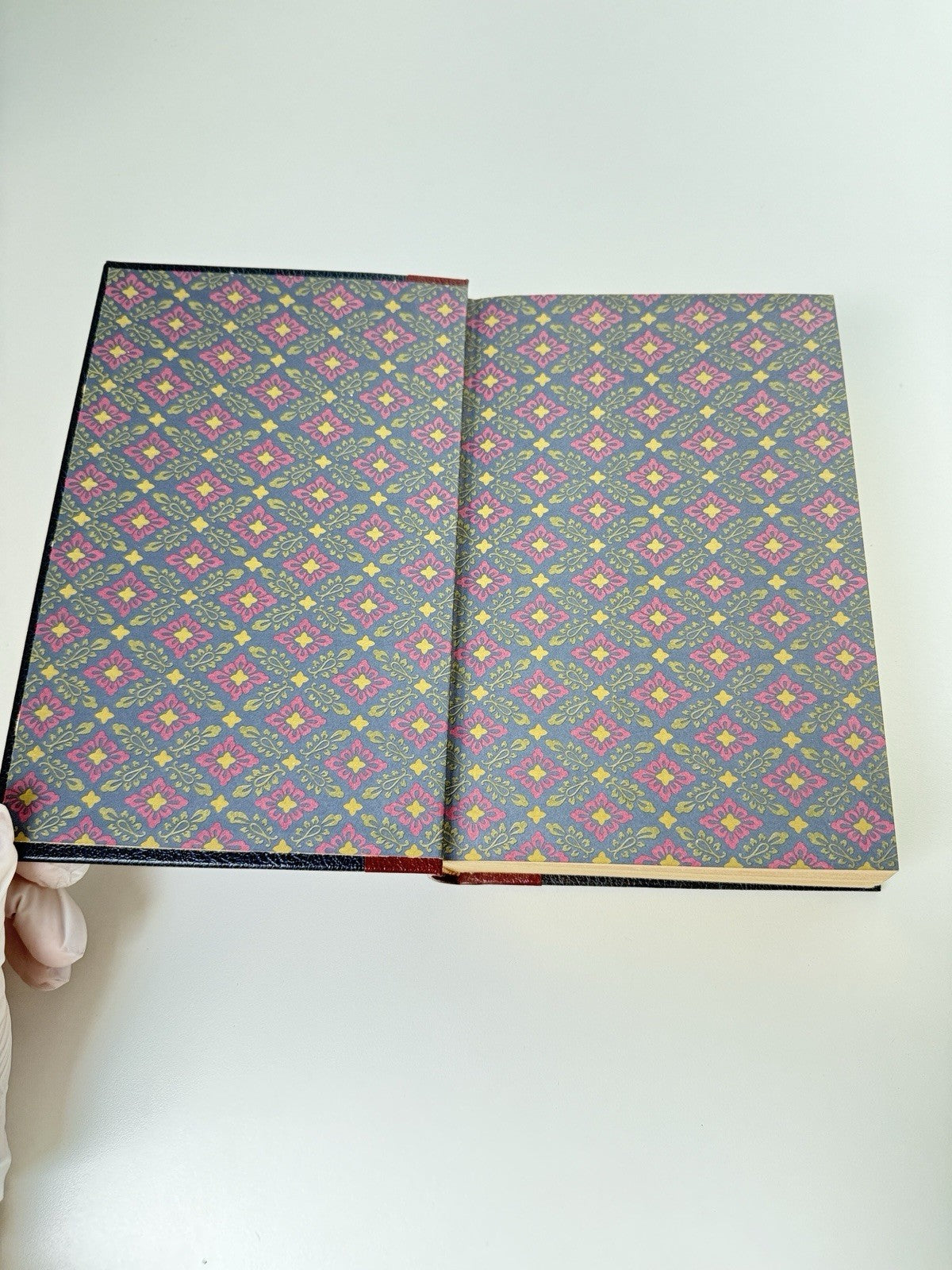 Charles Leatherette Dickens 1991 Peerage Book Gilt Edge 3in1 Oliver Twist4
