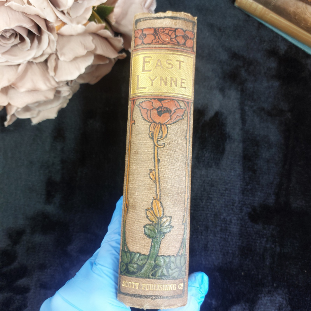 East Lynne Mrs Henry Wood antique book gift Cover Art Nouveau Illustrated 19092