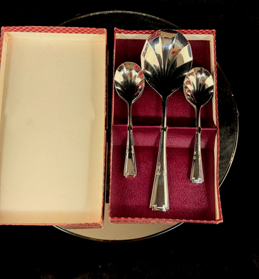 Vintage Unity Chromium Plate Fruit Set (7 Pieces)  Boxed Shell Design Spoons GB1
