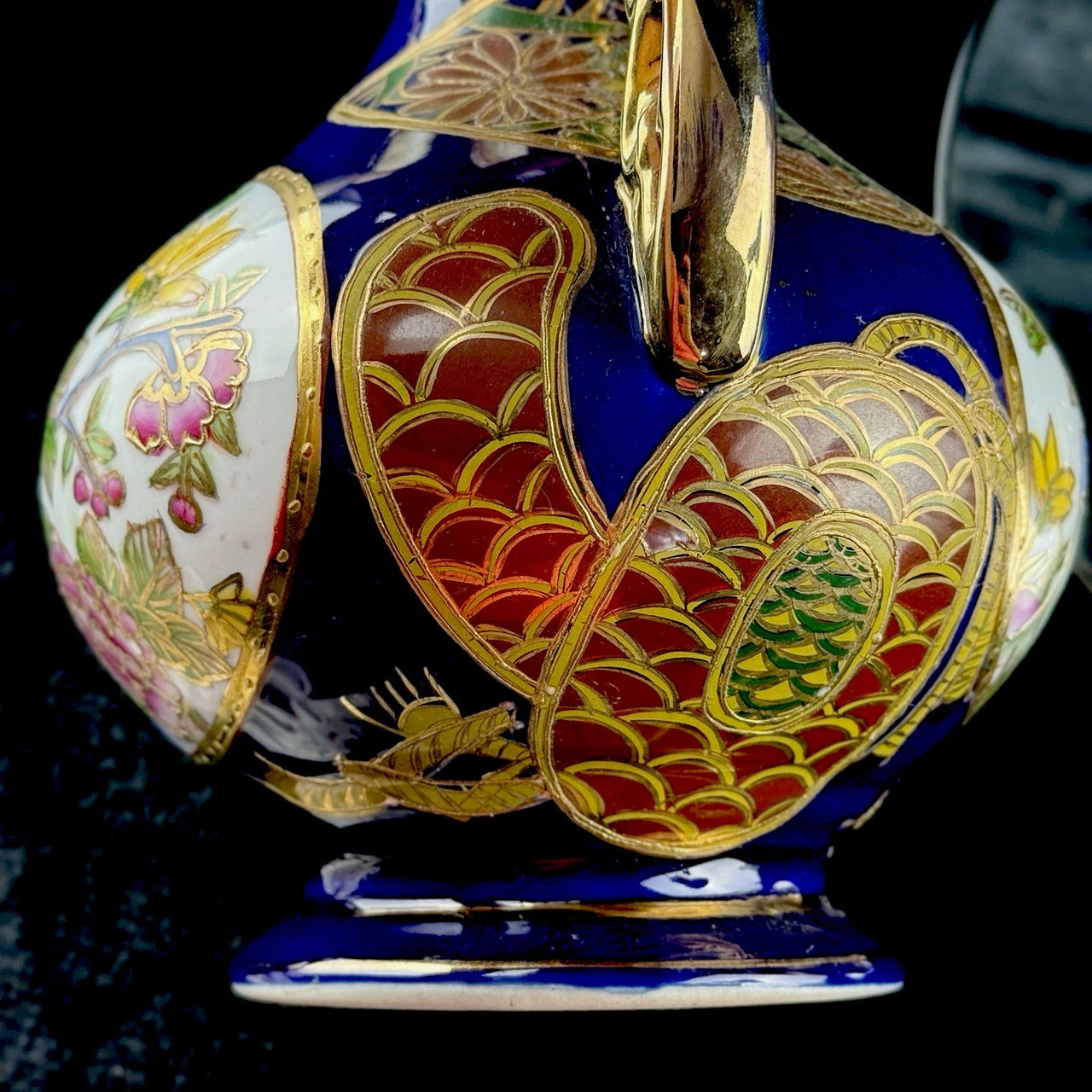 Japanese Blue Cobalt Porcelain Vases Pair Gold Gilt Floral Moriage Antique Decor22