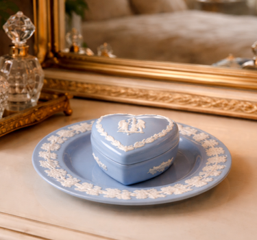 Wedgwood Heart Jasperware Blue Trinket Box & Plate Set british bedroom decor0