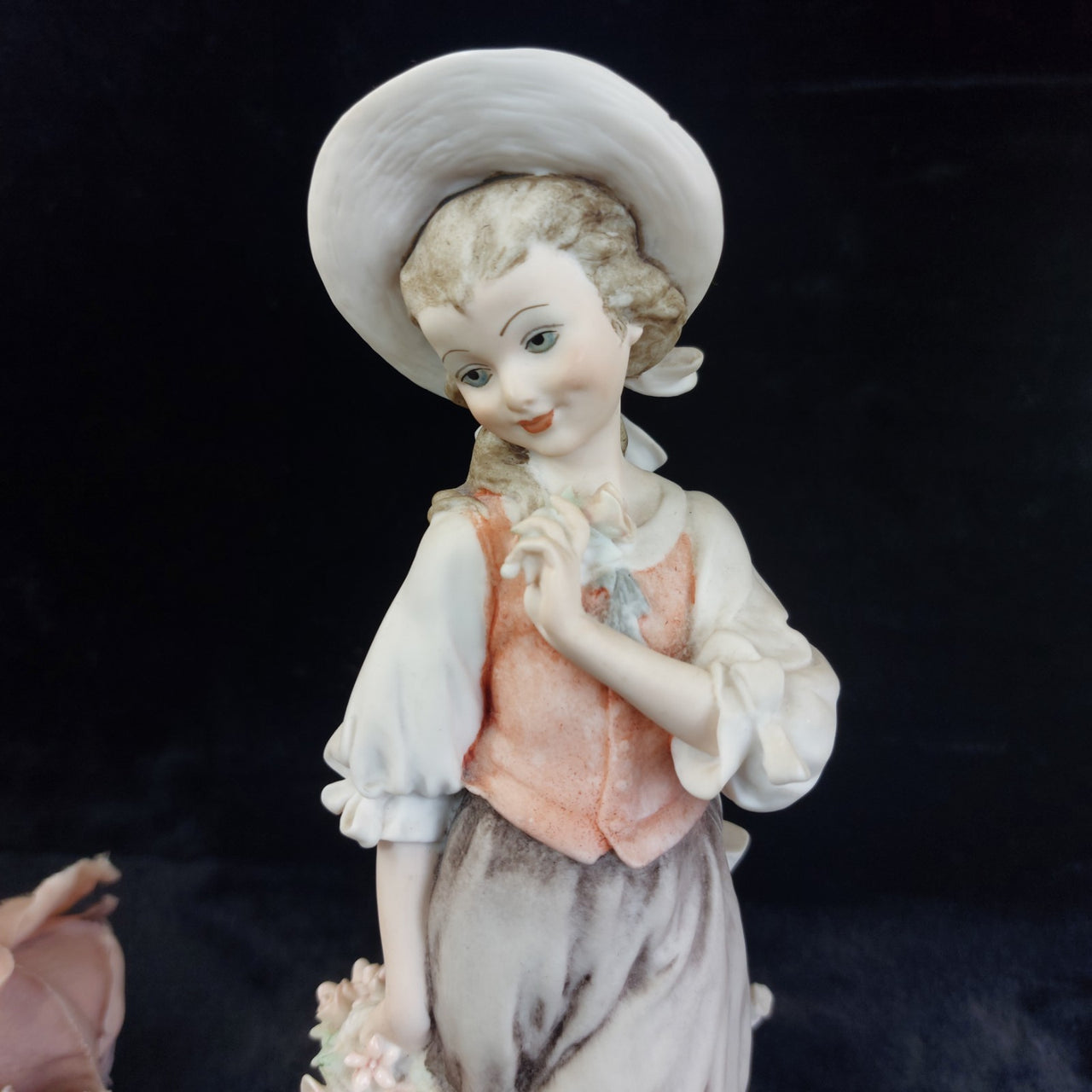 Capodimonte G Armani Boy & Girl Pair Figurines Signed  chipped Grapes   3