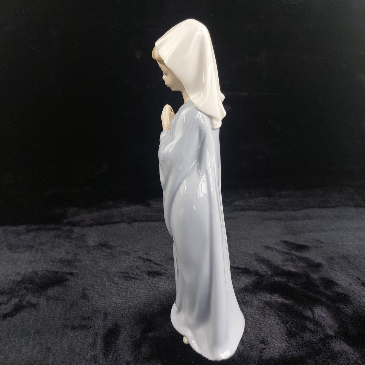 NAO by Lladro 1980 Girl Praying Figurine 10.5" Blue Gown Porcelain decor4