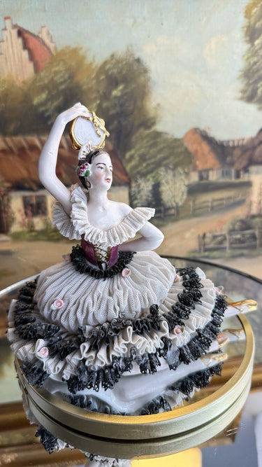 Very rare Dresden Lace Porcelain Dancer Figurine marked ART Germany see the pic1