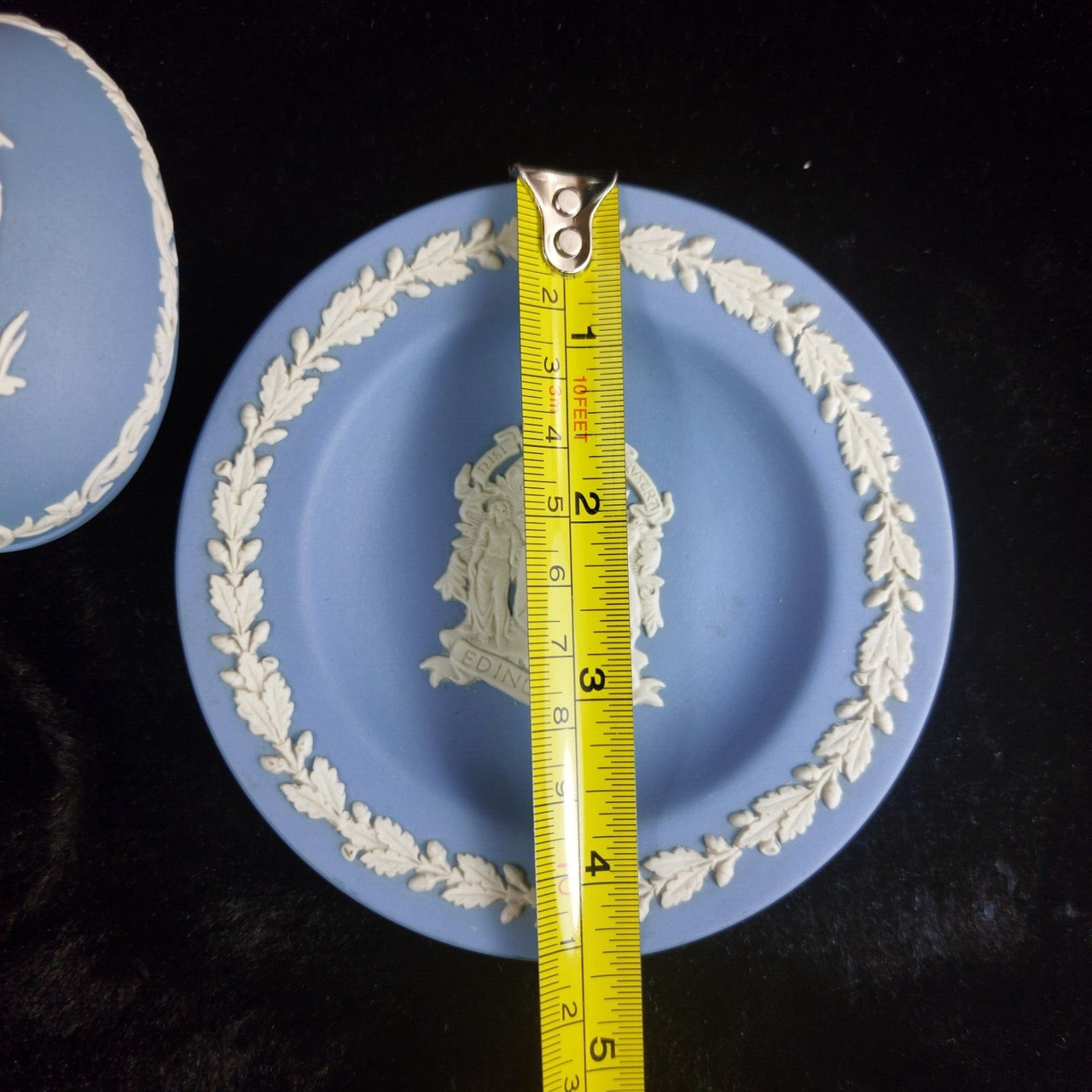 Wedgwood Jasperware White & Blue Collectible Egg with Dish 1978 Trinkets Boxes/14