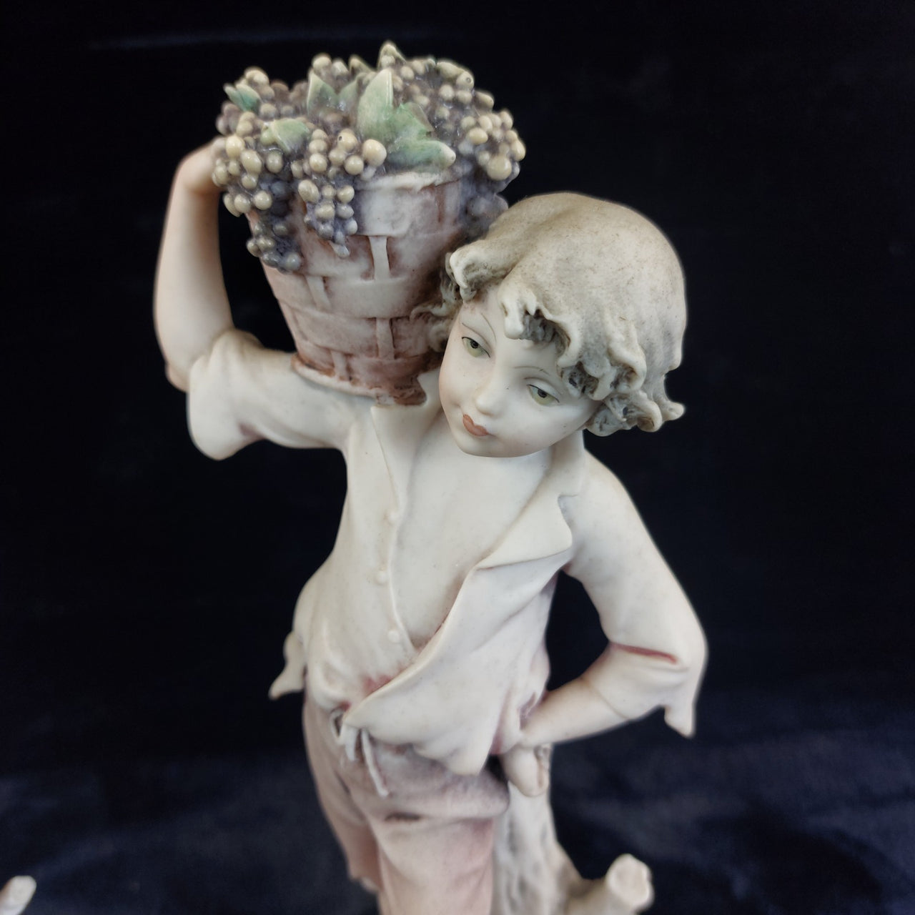 Capodimonte G Armani Boy & Girl Pair Figurines Signed  chipped Grapes   4