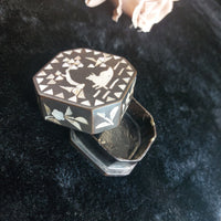 Thumbnail for Antique Chinese Black Lacquer – Trinket Box Octagonal with Mother of Pearl Inlay11