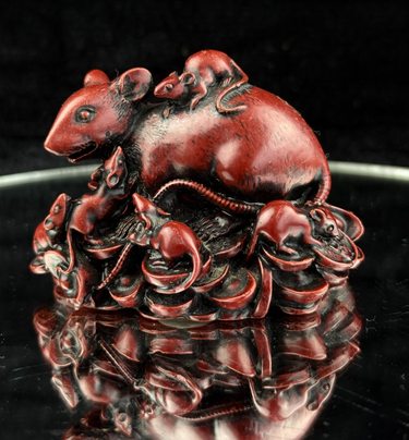Chinese Red Resin Figurine Family of Mice & Coins Symbol of Prosperity Feng Rat 1