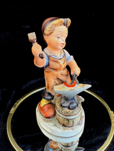 Friedel Bavaria Blacksmith Figurine Repaired hummer W.Germany goebel style figur0