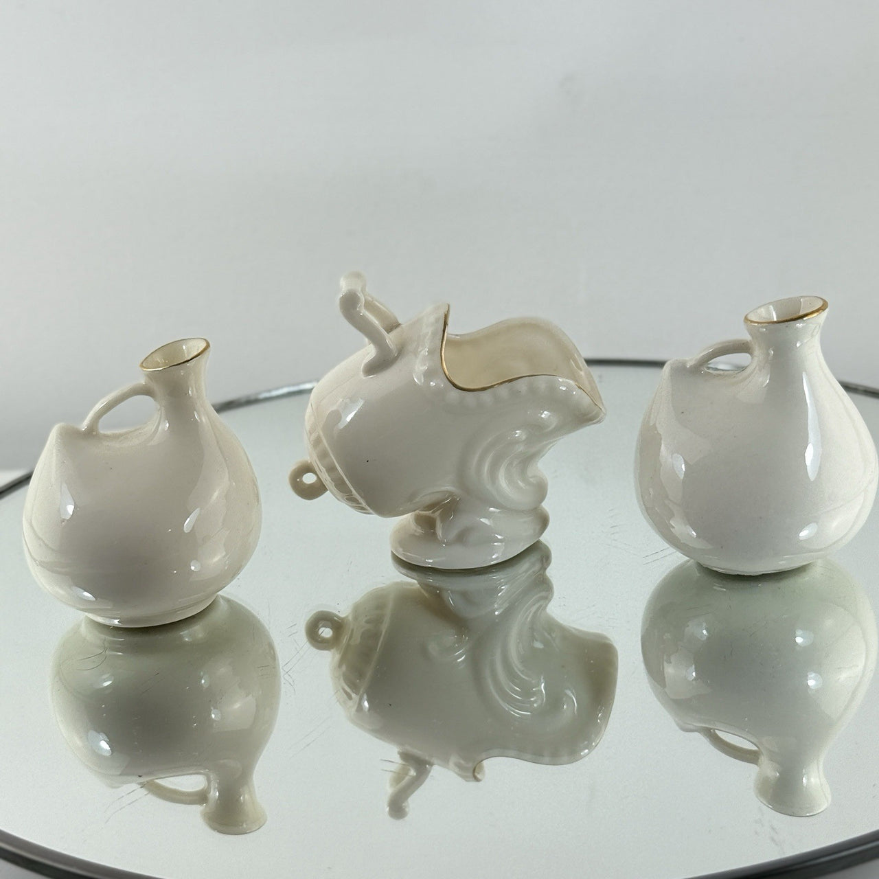Tuscan & Chine Gemma Crested Ware Trio Mini Vases Jugs Collectible antique Decor7