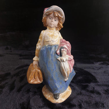 Valenzart Spain 9.5 Figurine Girl with LuggageHand Painted Ceramic Rustic Styl.0