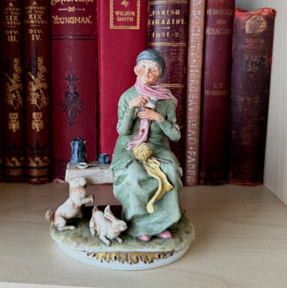 Rare Signed & A.R. Giannelli "Grandma and Rabbits" Porcelain Figurine see pics4