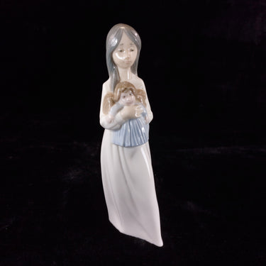 Elegant NAO by Lladró Figurine - 'Girl with Doll' (1990) bookcase figure Spain1