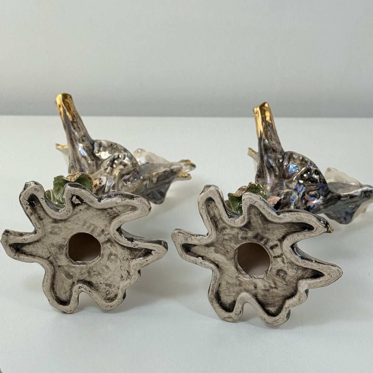 Vintage Iridescent Bird Figurines Pair Tree Trunk Base Gold Trim Gift Roses12