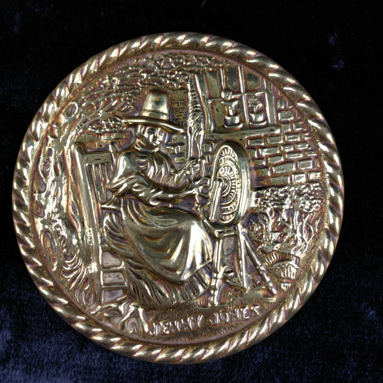 Vintage Jenny Jones Brass Wall Plaque Plate 6.5" Welsh Folk Spinning Wheel Art3