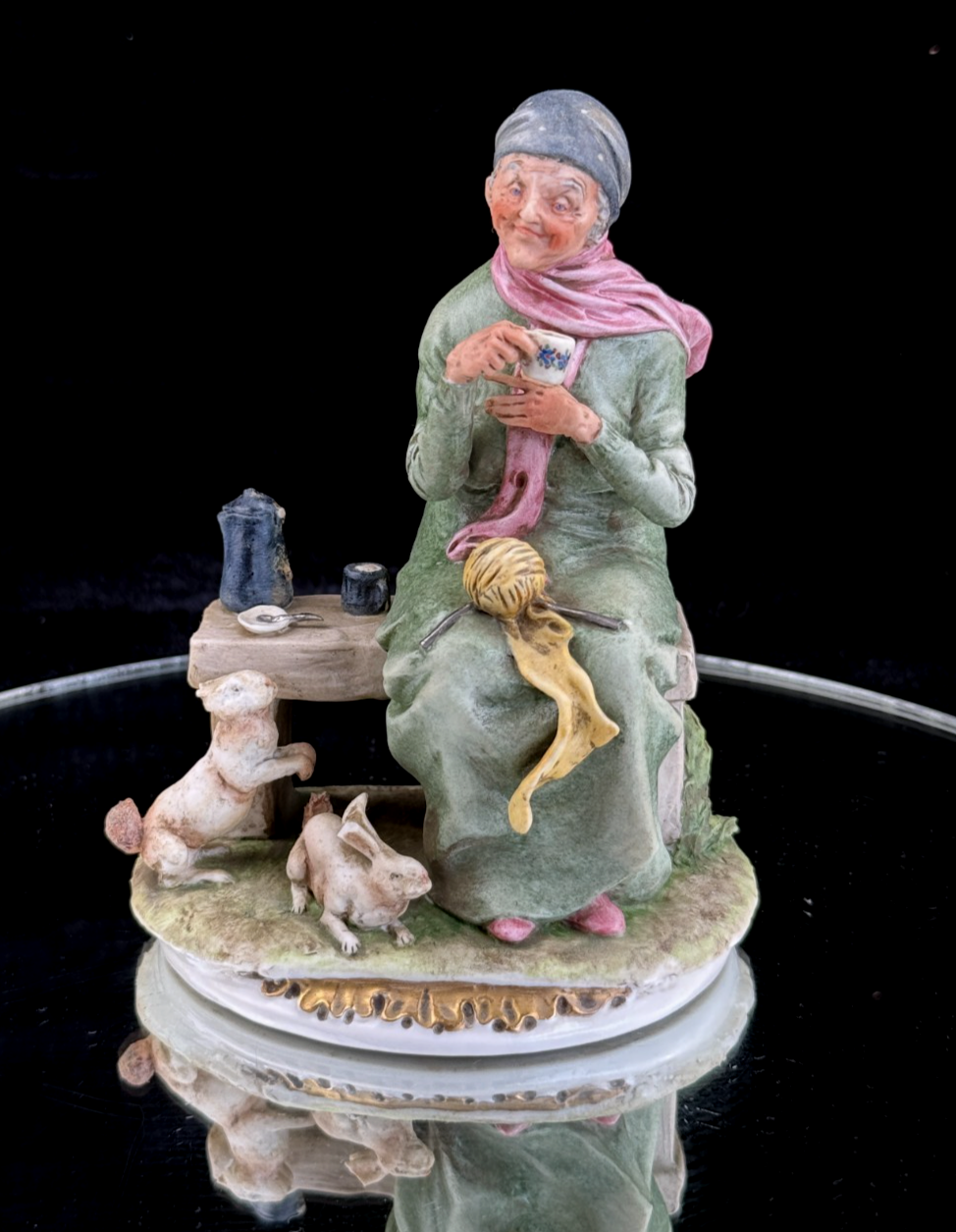 Rare Signed & A.R. Giannelli "Grandma and Rabbits" Porcelain Figurine see pics2