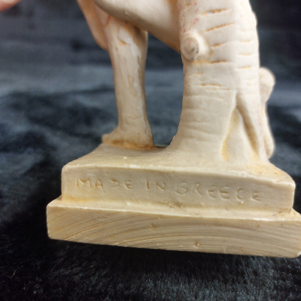 Greek Discobolus Thrower Discus Statue Made in Greece – 7in Resin Figure 347g.15