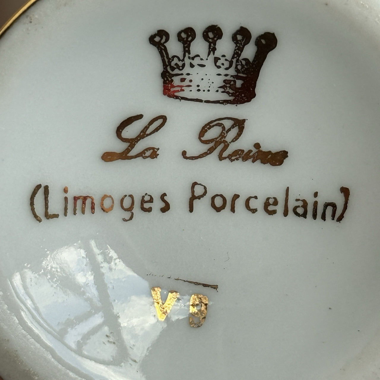 Pair of La Reine Limoges Porcelain Vases Gold Gilt Romantic Courting Couple7