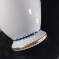 Thumbnail for Franklin Mint Glory Alpine Chelsea Flower 1991 Large porc Vase Marjorie Blamey.5