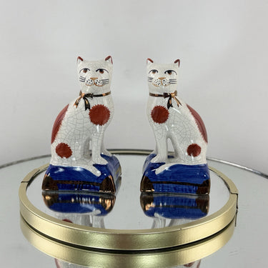 Rare Staffordshire Style Cat Figurine Pair – Hand Painted Pottery Mantel Cats 4”1