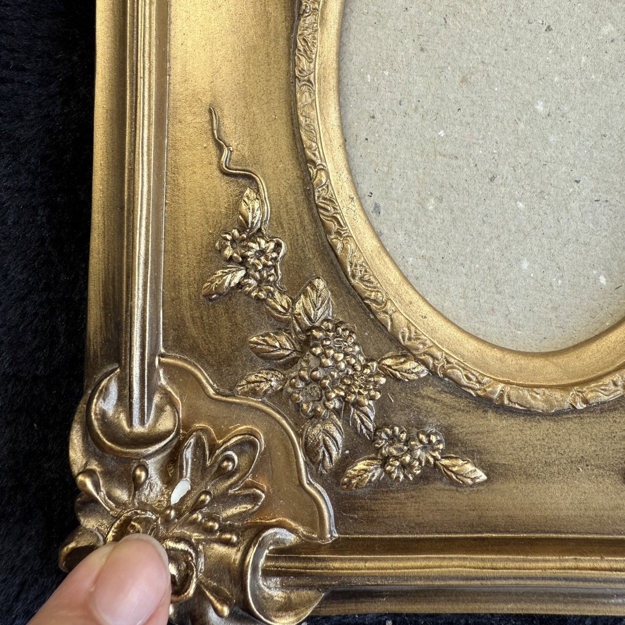 Set of 7 Vintage Brass Ornate Gold Tone Picture Frames (moseley ware metal 19806