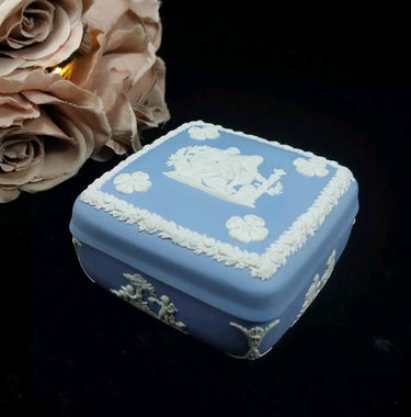 Wedgwood Blue Jasperware Square Trinket Box – 4