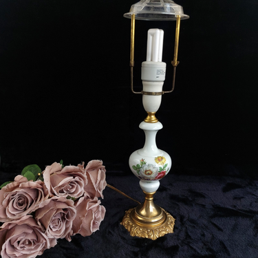 Stunning Italian Porcelain gold brass Floral Table Lamp Brass antique Decor 17