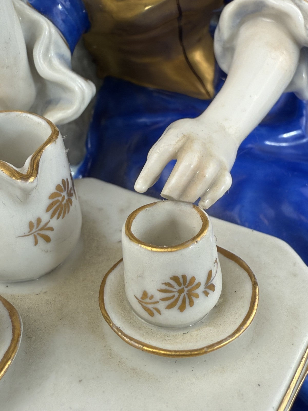 German Antique Porcelain Figurine: Rococo Couple at Tea by Scheibe-Alsbach 18th11
