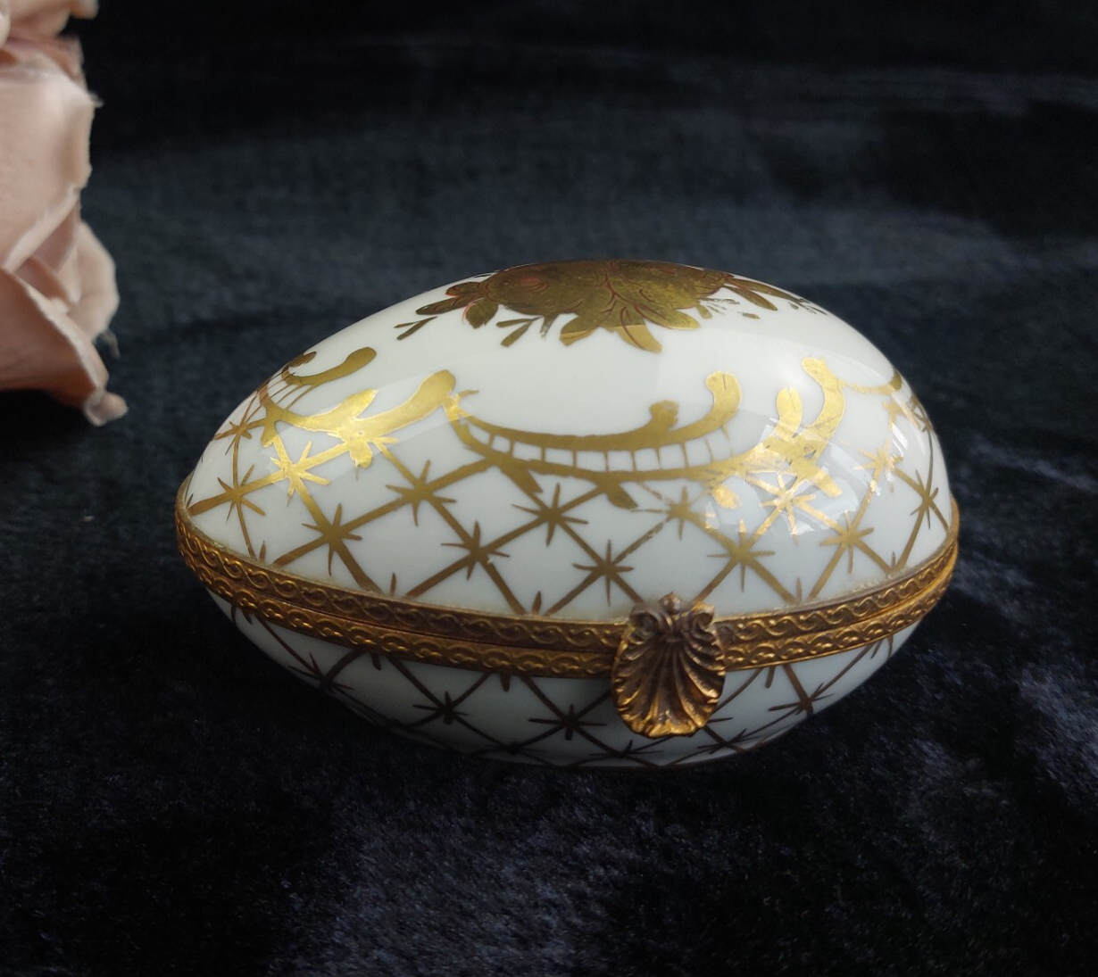 Porcelaine de France Gold Floral Egg Trinket Box Decor 4" Peint Main Hinged Vtg0
