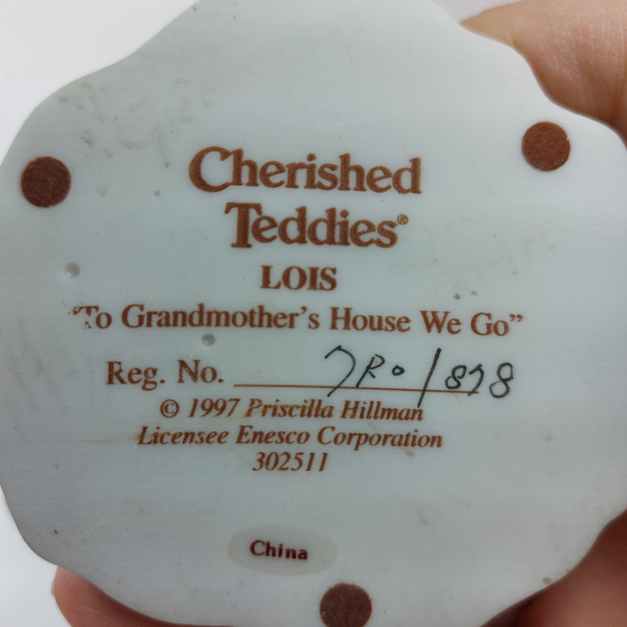 1997 Cherished Teddies "Lois"    "To Grandmother's House We Go" Vintage10