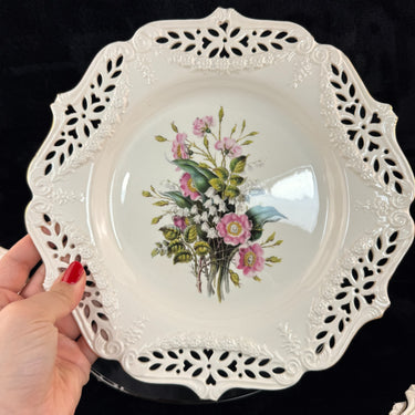 Royal Creamware Floral Gift Plates x2 Wild Roses Buttercups Ltd Ed England 10.5
