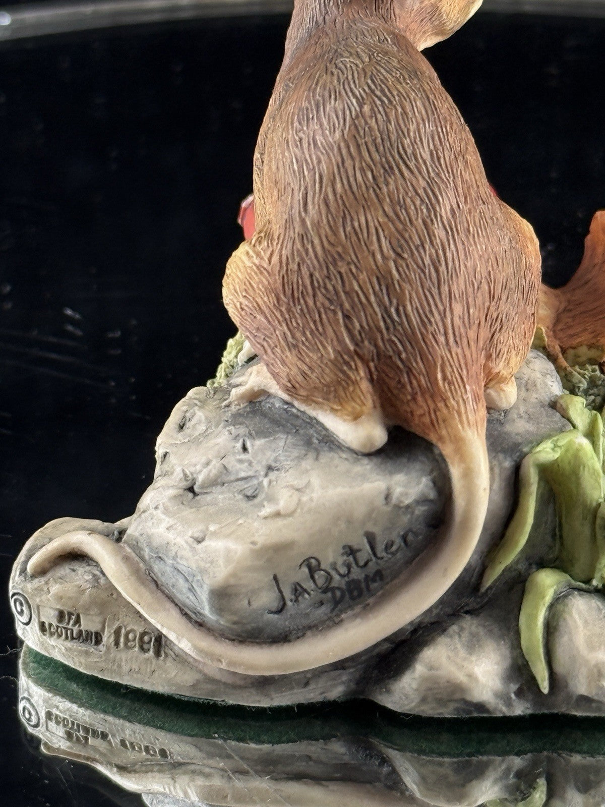 Border Fine Arts Wood Mouse Figurine 1992 Autumn Feast Scotland decor6