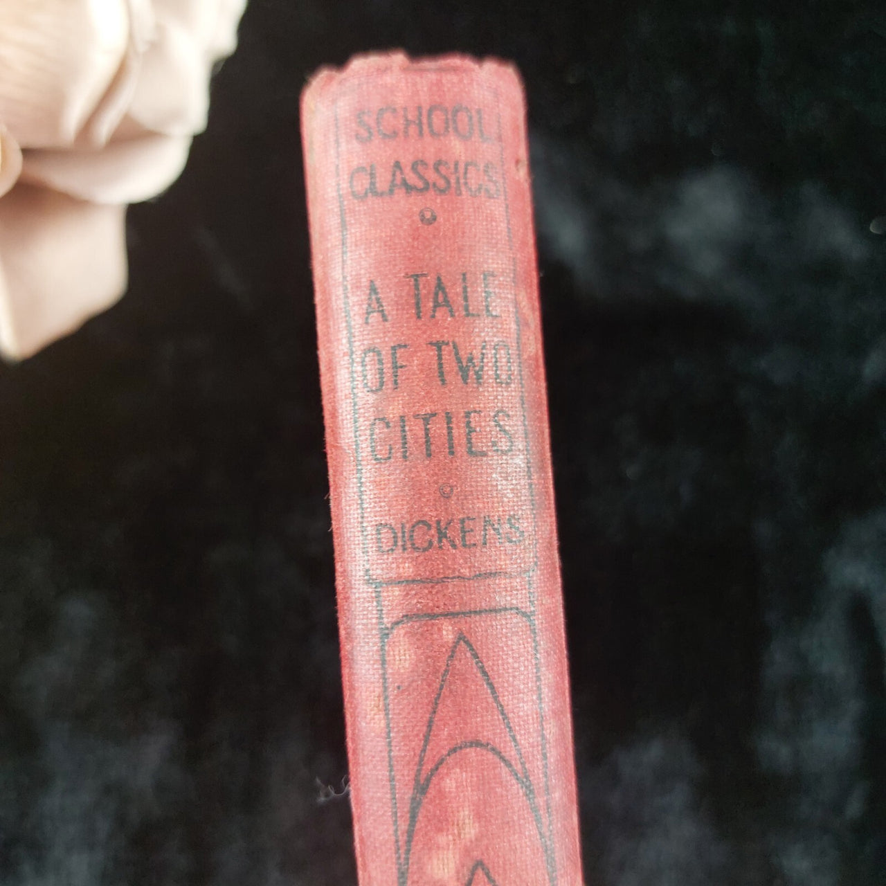 A Tale of Two Cities - Collins' School Classics - Clear- by Dickens Press Type6