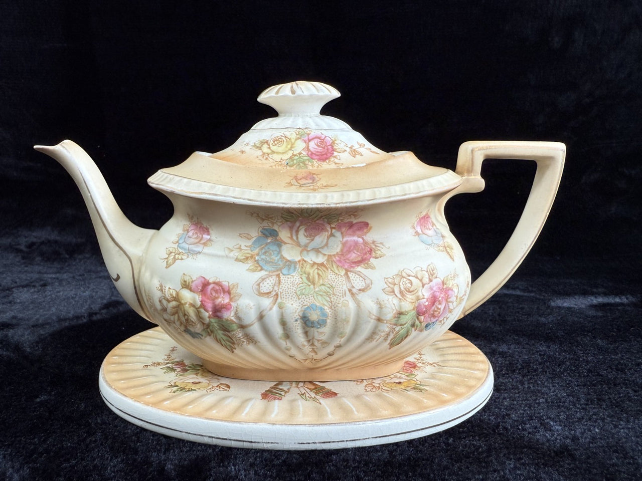 Beautiful Antique Crown Devon Fieldings Teapot with Stand - "Wye" Pattern Rare.9