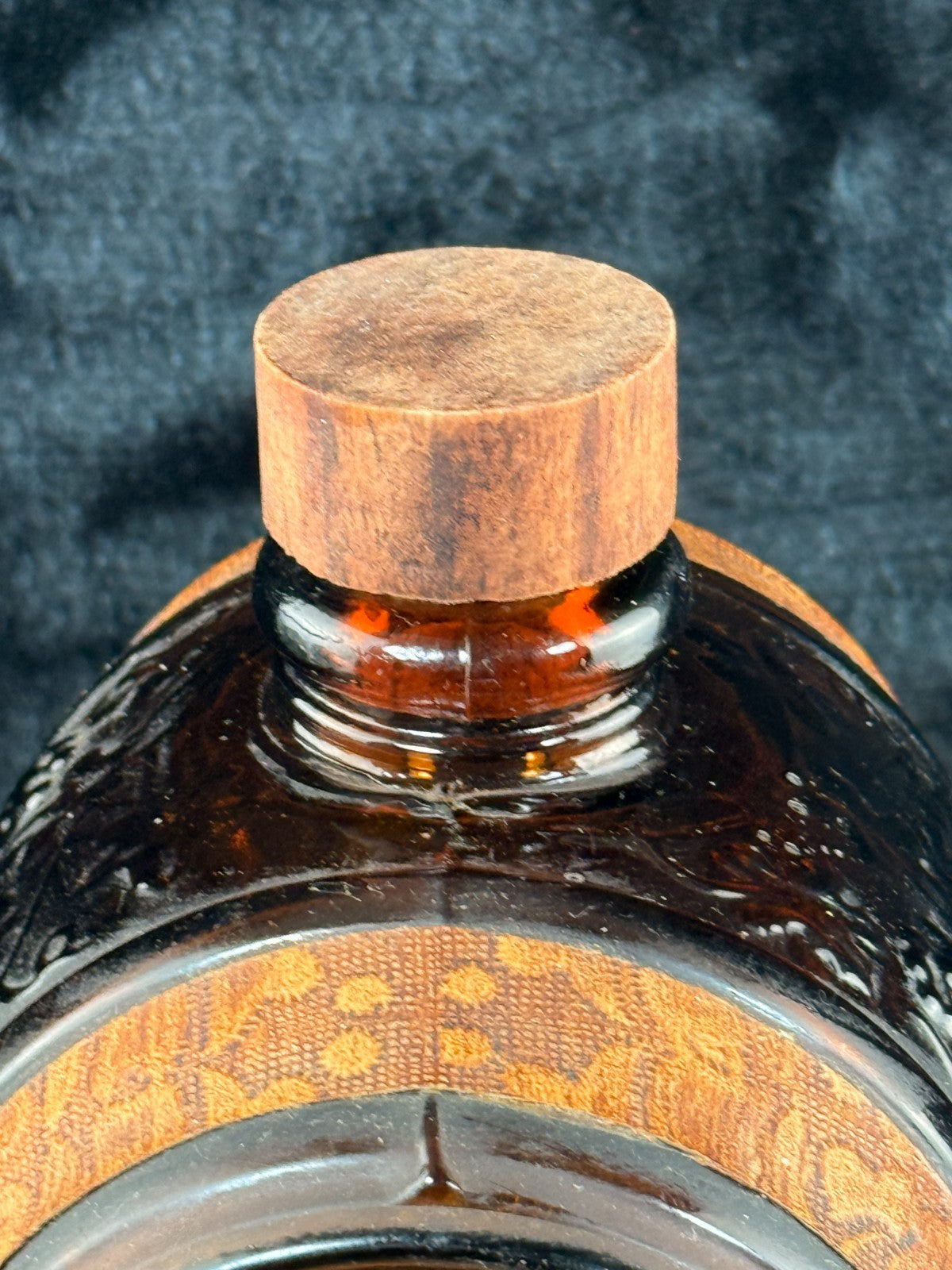 Vintage Amber Glass Barrel Decanter Set w/ Tap, 3 Glasses, Tray, Wood Stand 1.6k12