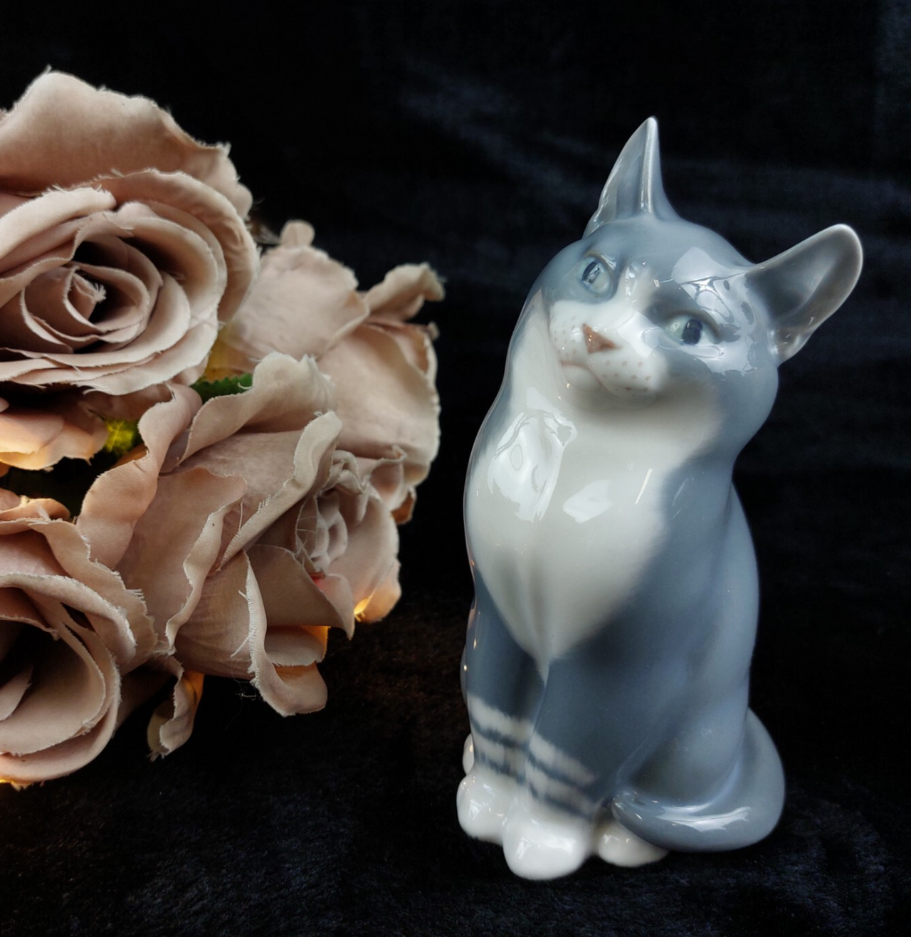 Royal Copenhagen porcelain Cat Figurine Exquisite 1956 collectable gift decor0