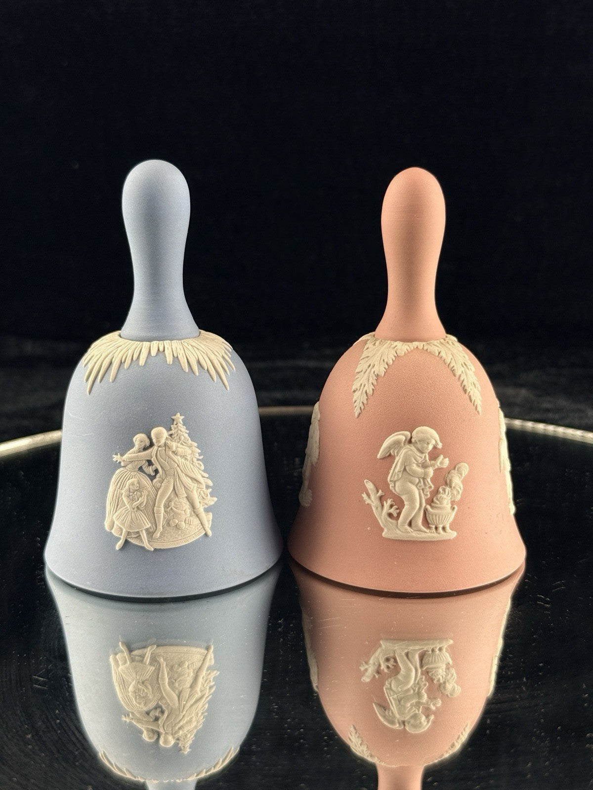 Wedgwood Jasperware Bell Set – 1999 Blue Christmas & Pink Cherub – England8