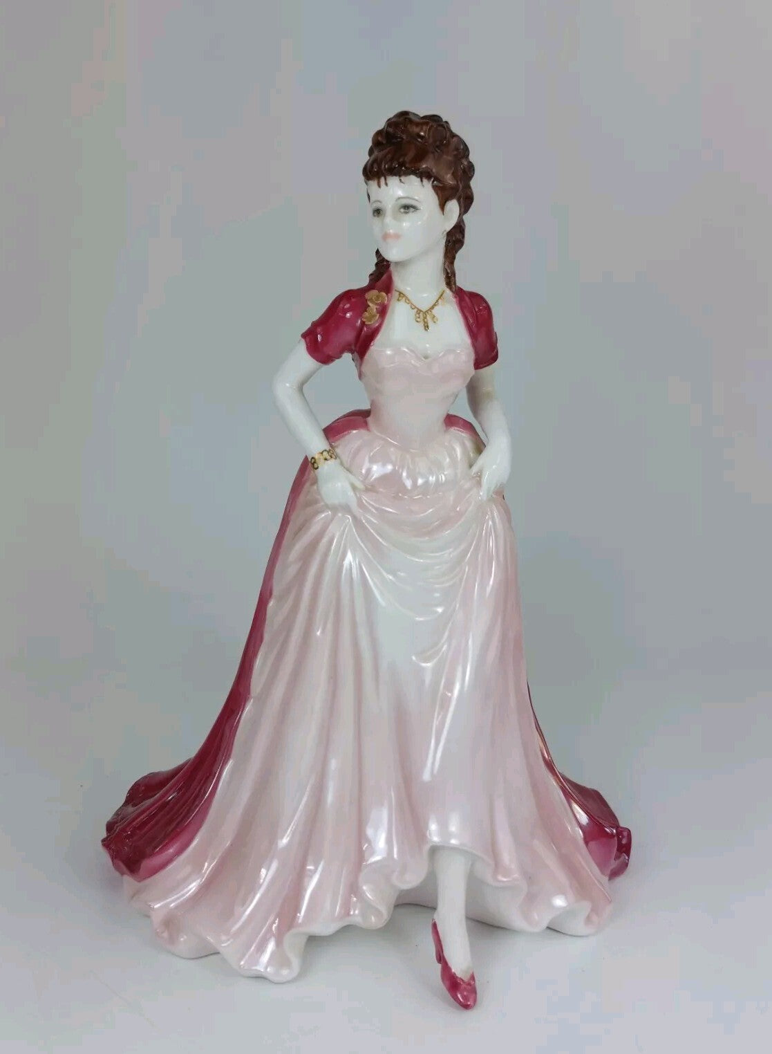 Coalport Lt Edition Large Figurine Joanne Figurine of the Year 2001 collectable1