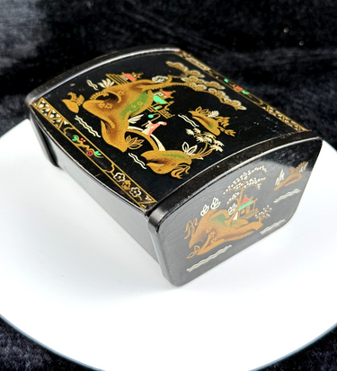 Vintage Quality Japanese Style Black Lacquer Trinket Box with Fold-Up Lid, decor0