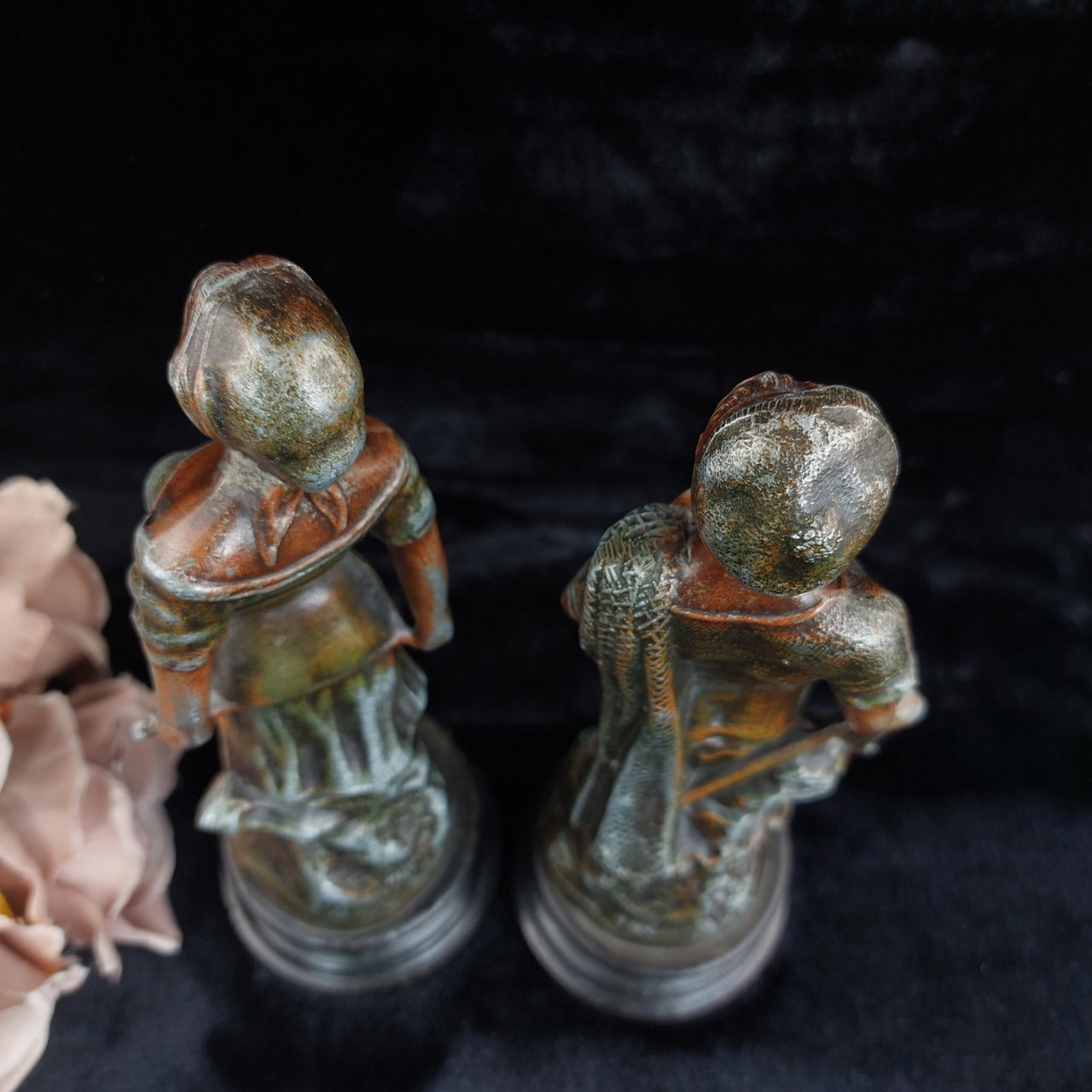 Vintage Pecheuse Pecheur Fisherman & woman Statues Pair Patina Bronze Look11
