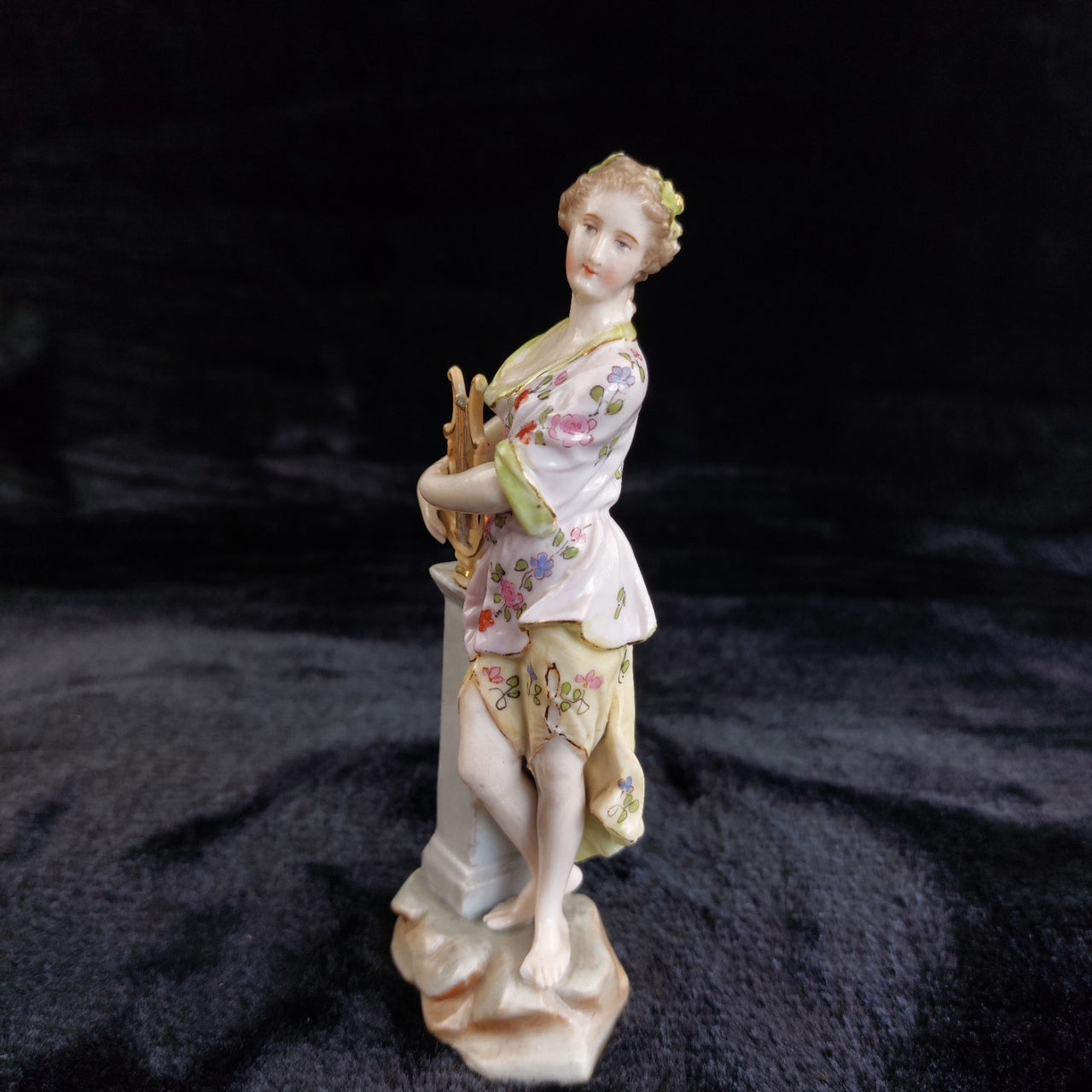 CHRISTIAN NONNE VOLKSTEDT Figurine Woman With Lyre Victorian Antique Porcelain4