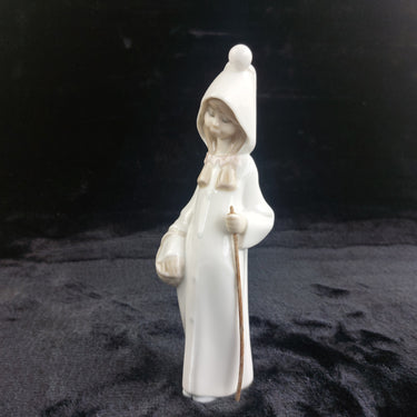 Lladro Spain Porcelain Figurine 8.5