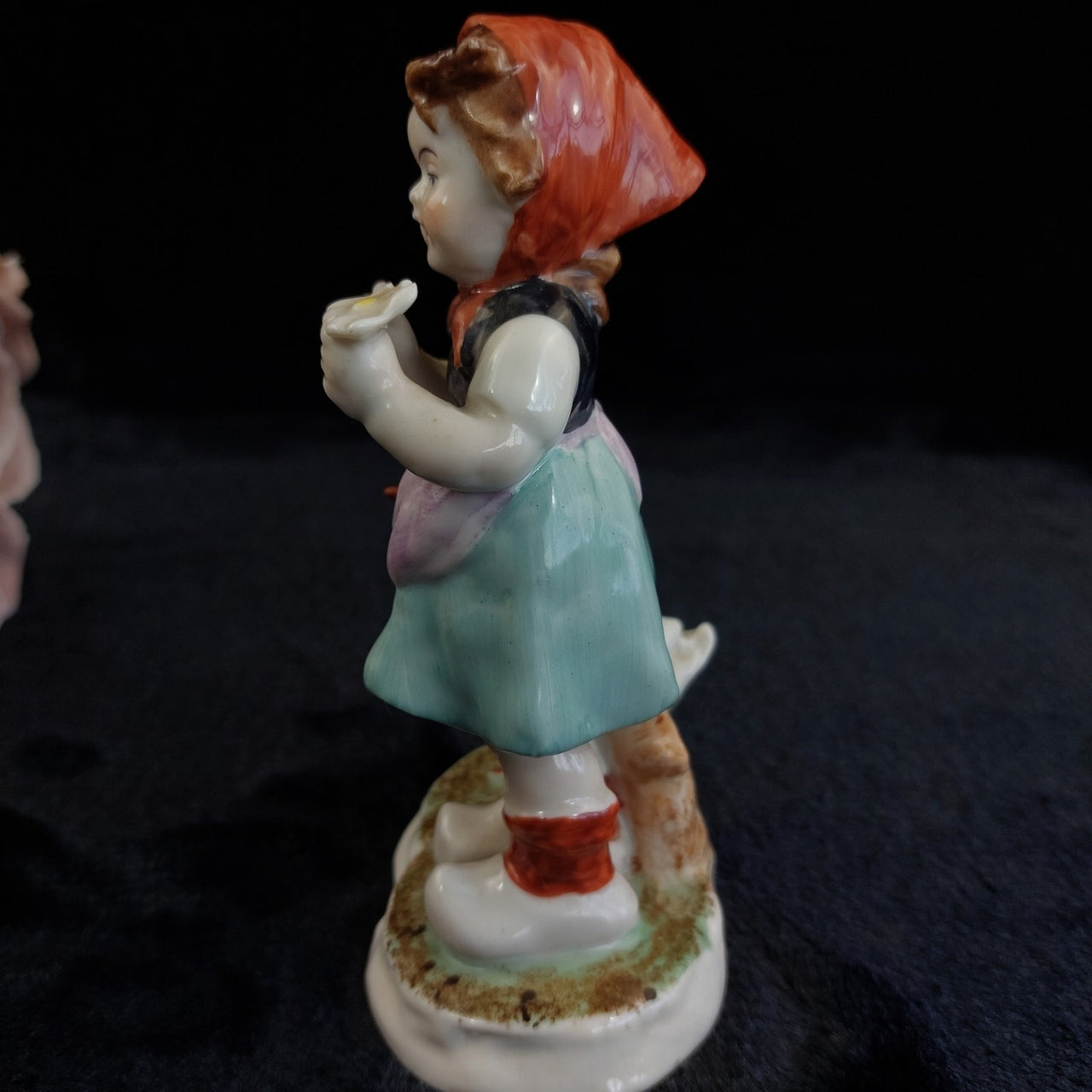 AK Kaiser Figurine Germany Porcelain Girl with Goose 16cm Hand Painted Small dec11